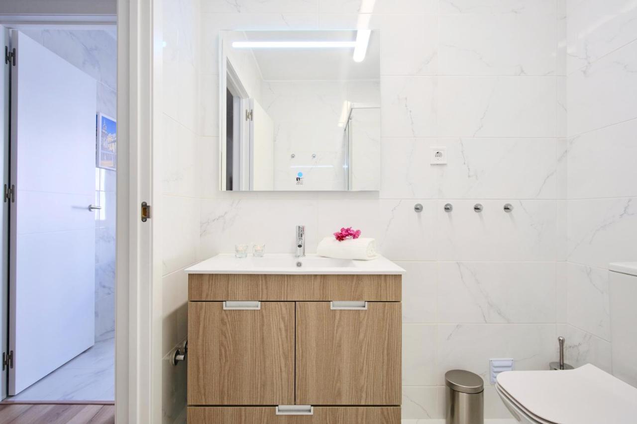 Suite Avenida T2 Quarteira Beach Extérieur photo
